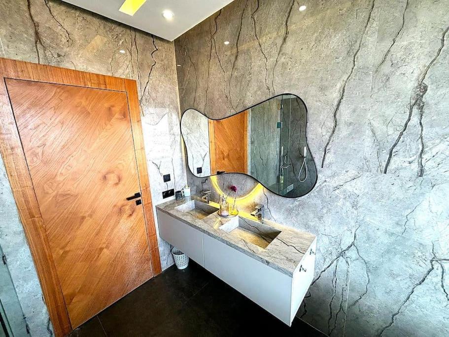 Luxe Secure Golf Villa