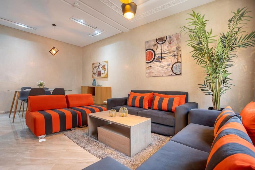 Charming Two Bedrooms Flat With Pool And Parking Apartment Marrakesh
