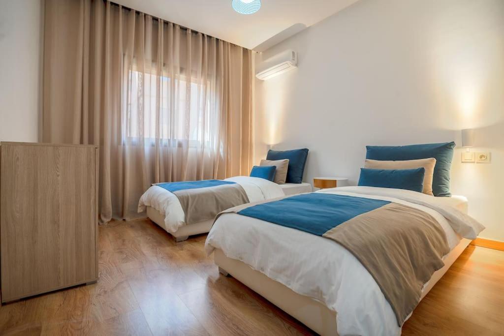 Charming Two Bedrooms Flat With Pool And Parking