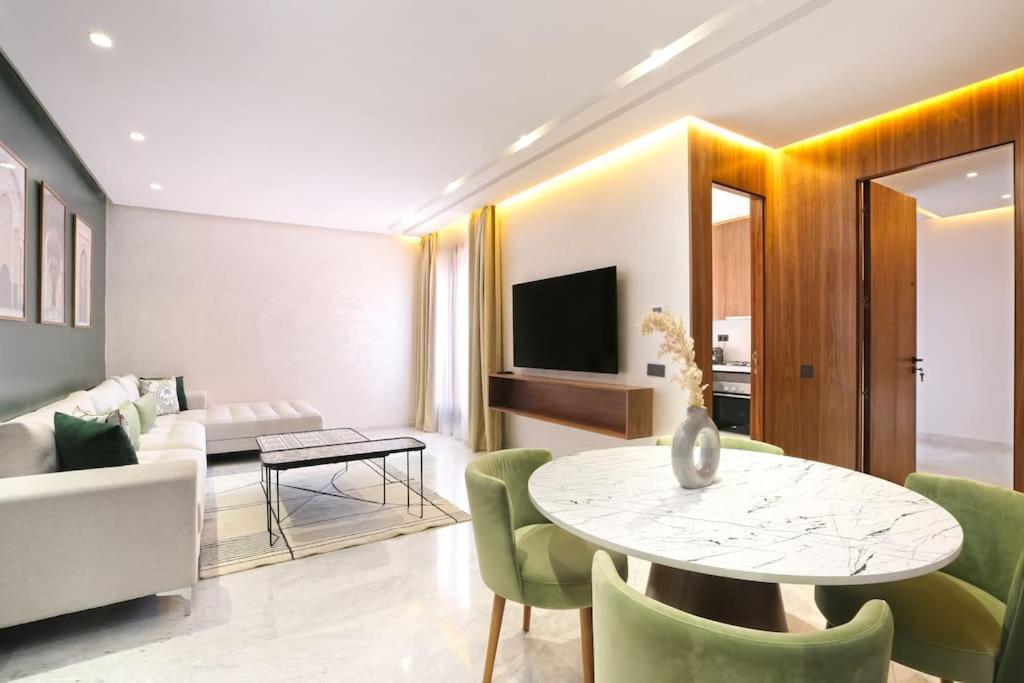 Apartamento Brand New And Stylish Location *