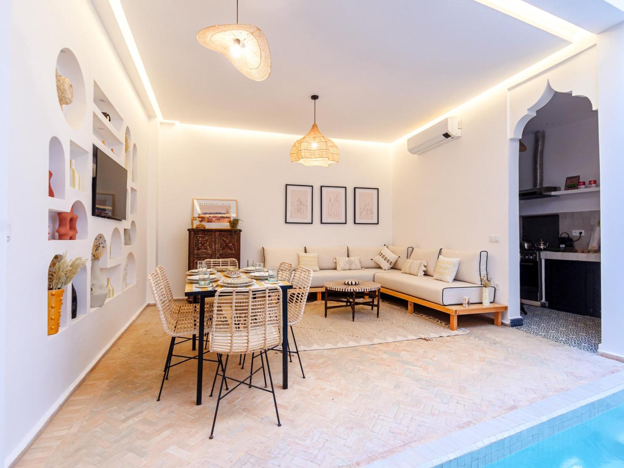 Abati Piscine Privee Avec Petit Dejeuner Et Terrasse *