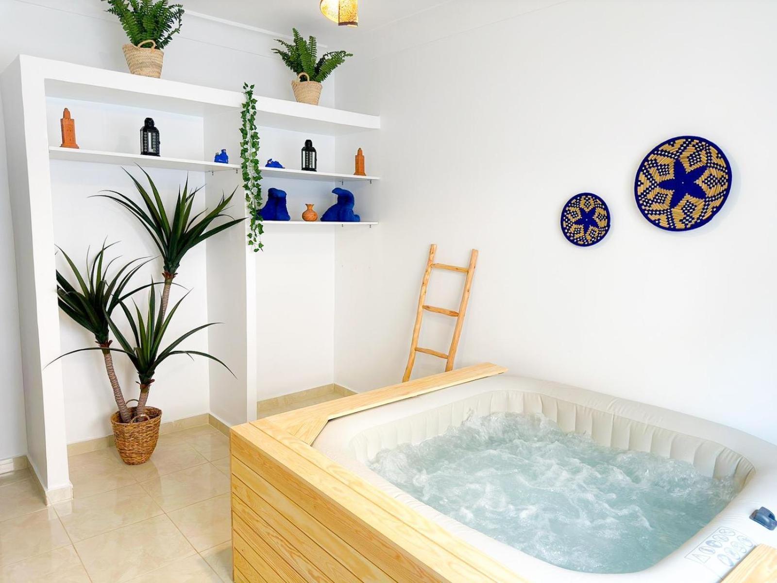Avec Terrasse Et Jacuzzi Prive Riad 5*