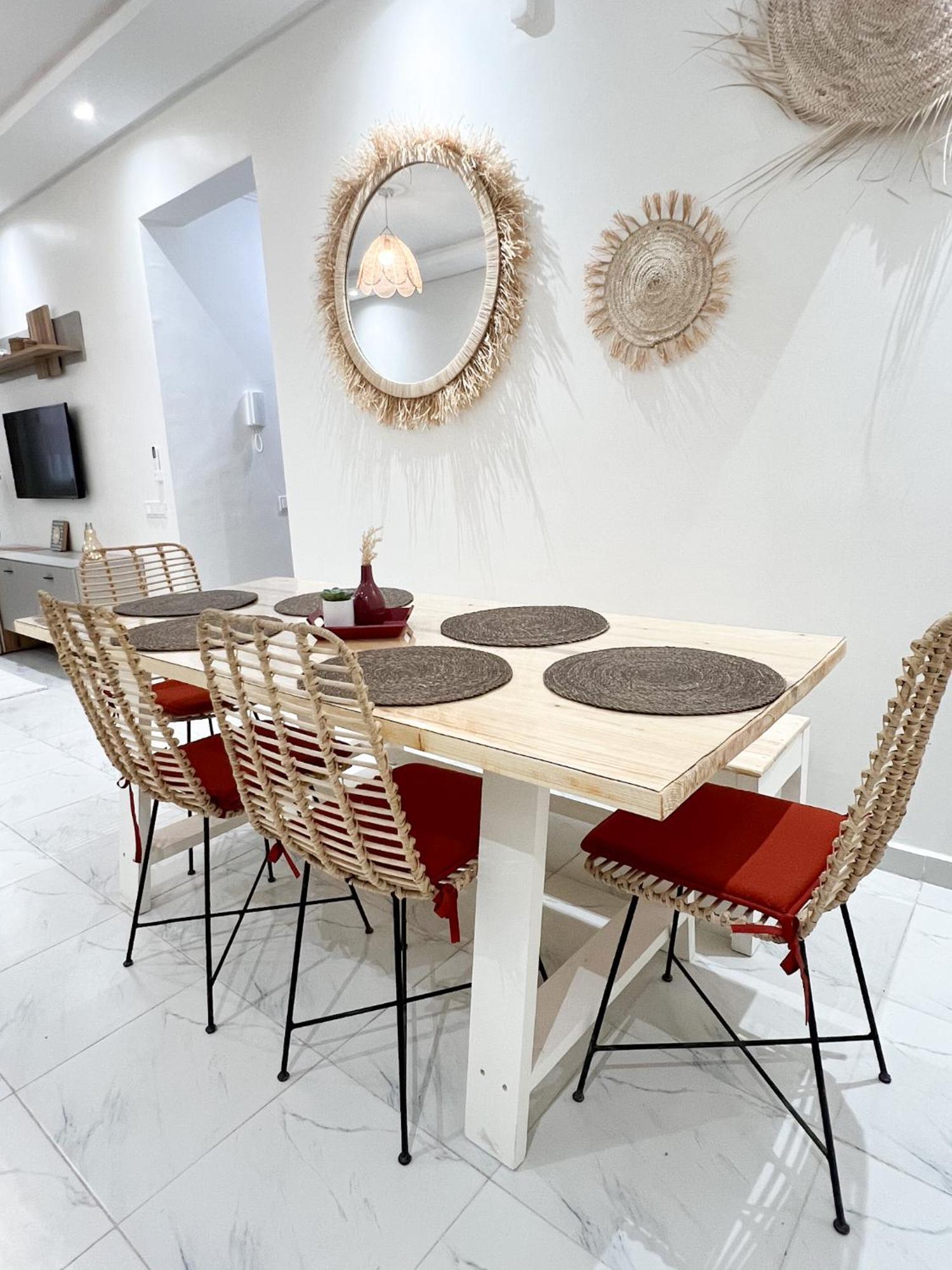 Lyana Apartment *