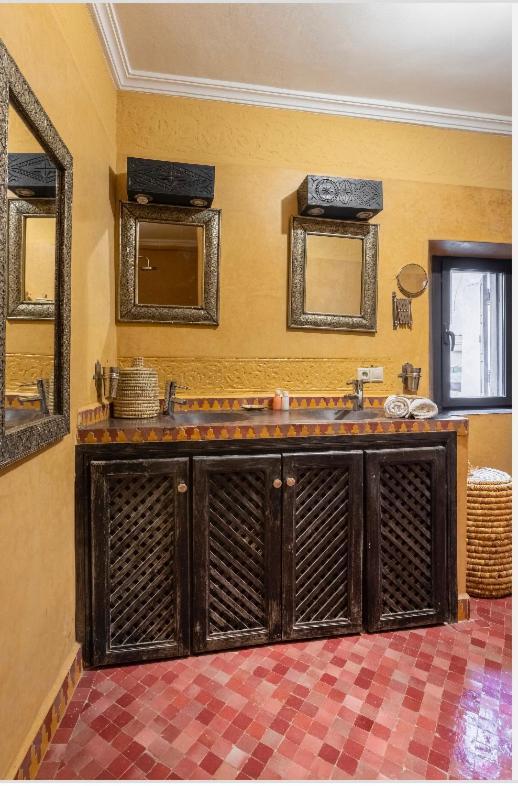 Basidi Piscine Chauffee Sur Le Toit De La Medina Maison d'hôtes *