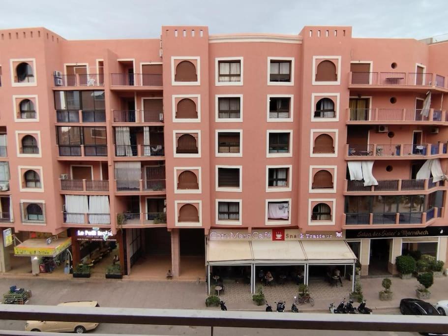 Apartment Calme, Proche De Toutes Commodites