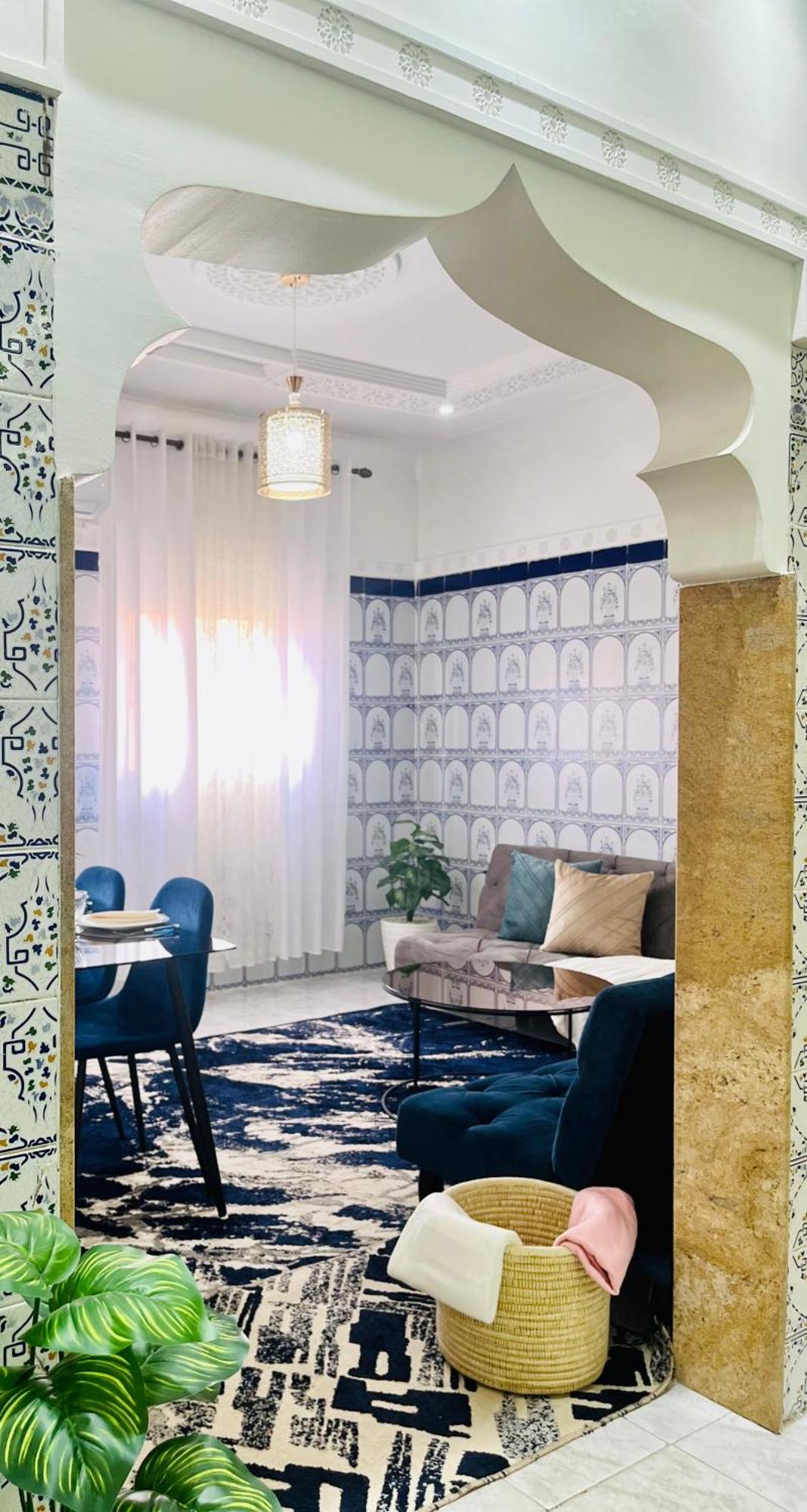 Apartment Apartment With Ac, Patio And Rooftop Appartement Climatise Avec Patio Et Toit Terrasse *
