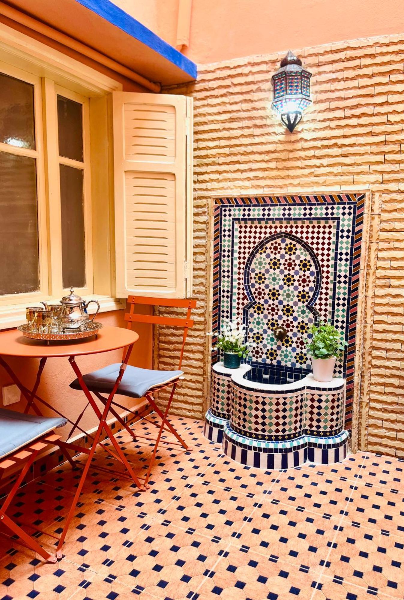 Apartment With Ac, Patio And Rooftop Appartement Climatise Avec Patio Et Toit Terrasse Marrakesh