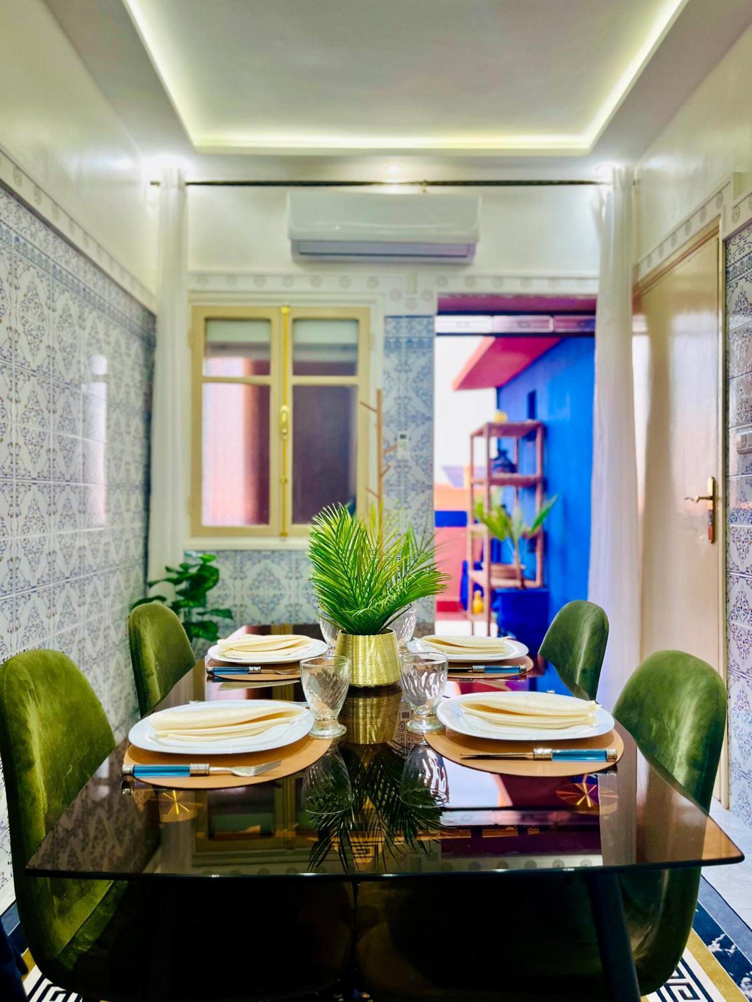 With Private Terrace&parking Avec Jolie Terrasse Privée Et Parking Apartamento Marrakesh
