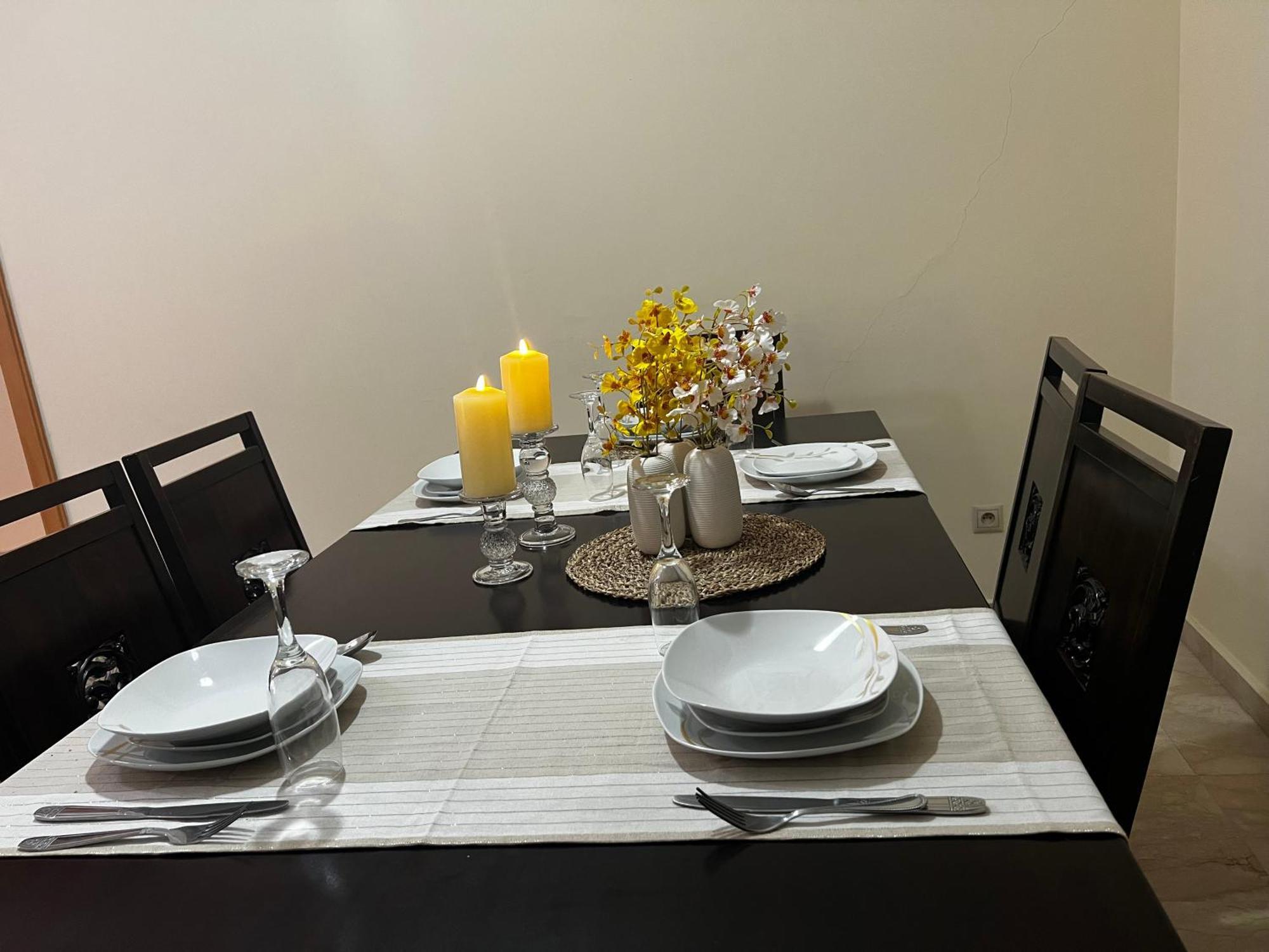 Beautiful, Great Equipped 122 M Near Majorelle Garden And Gueliz With Pool Views And A Large Balcony And Terrace Apartamento *