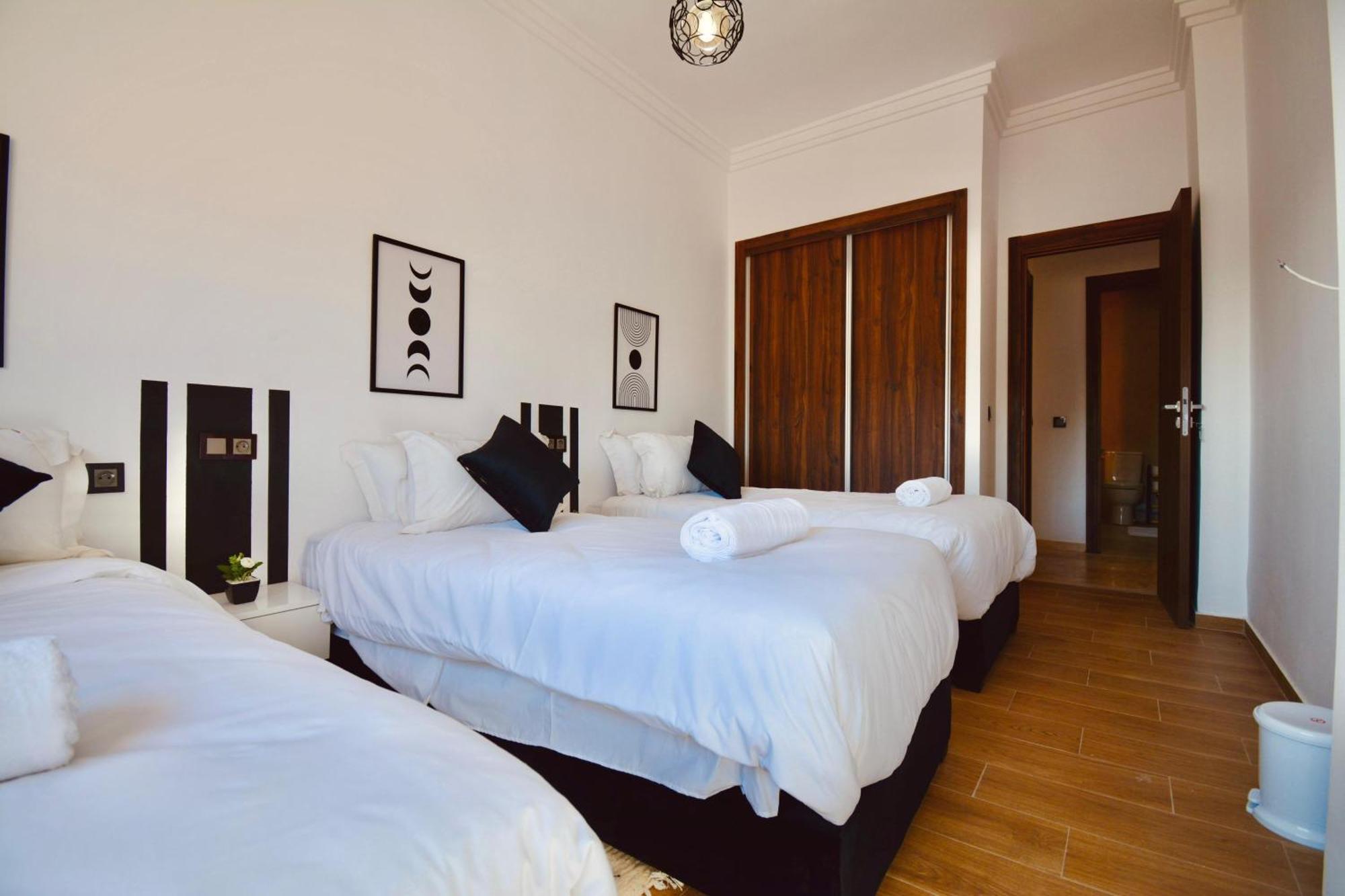 Apartment New Duplex- M Avenue , Swimming Pool , Fibre Optique Wifi , Parking , Gueliz Centre Marrakesh