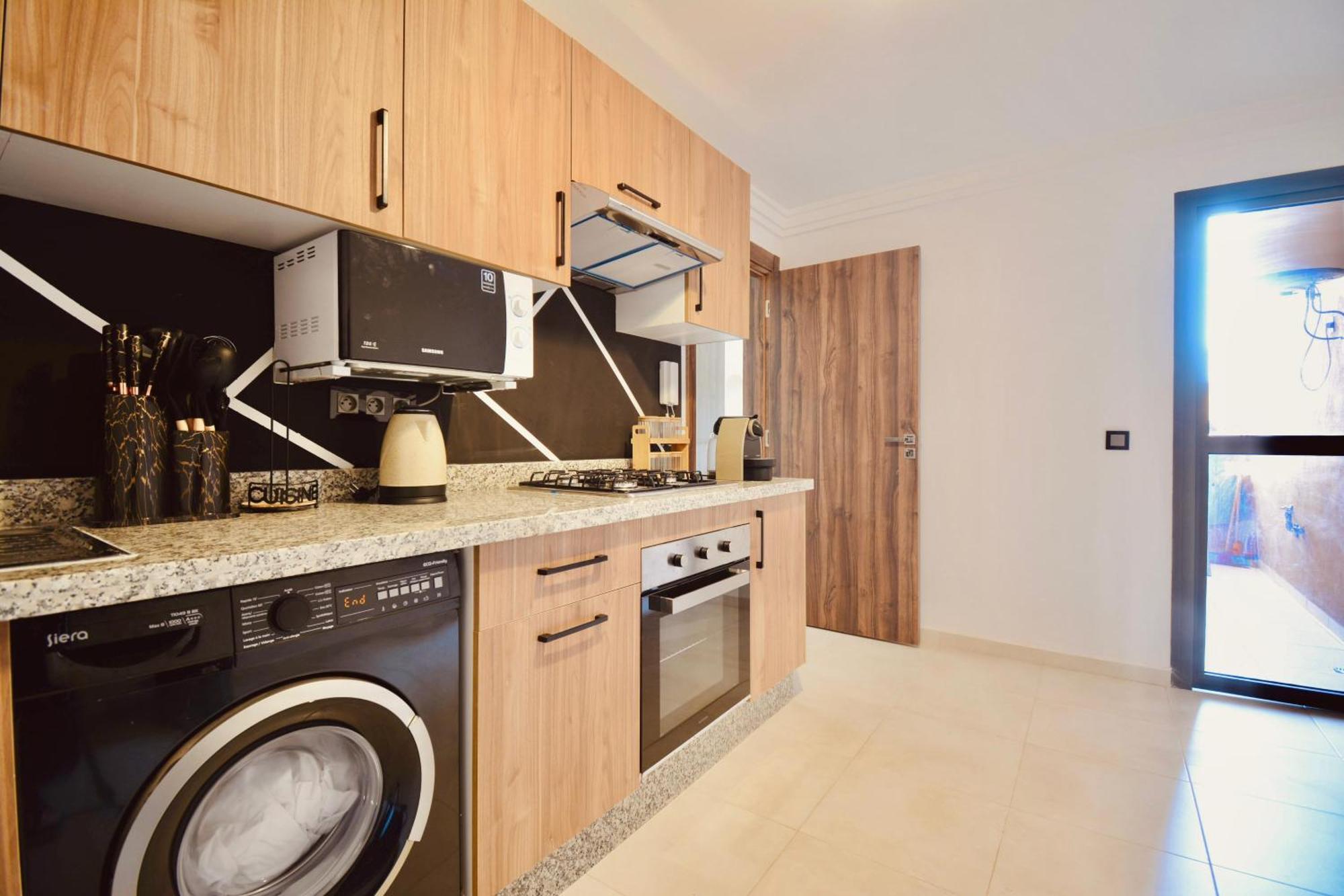 New Duplex- M Avenue , Swimming Pool , Fibre Optique Wifi , Parking , Gueliz Centre