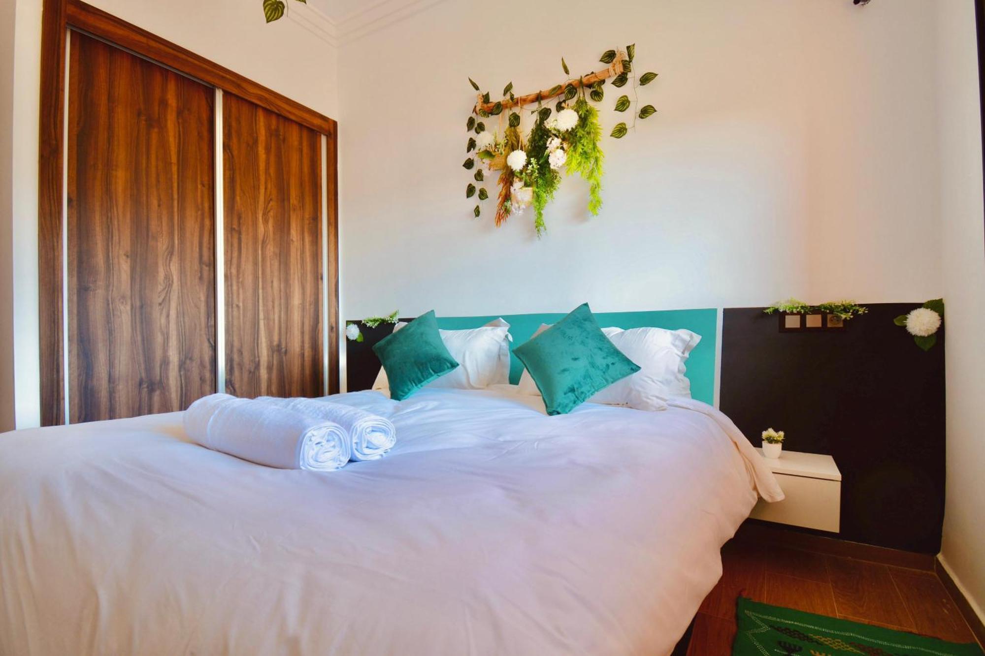 New Duplex- M Avenue , Swimming Pool , Fibre Optique Wifi , Parking , Gueliz Centre Apartment