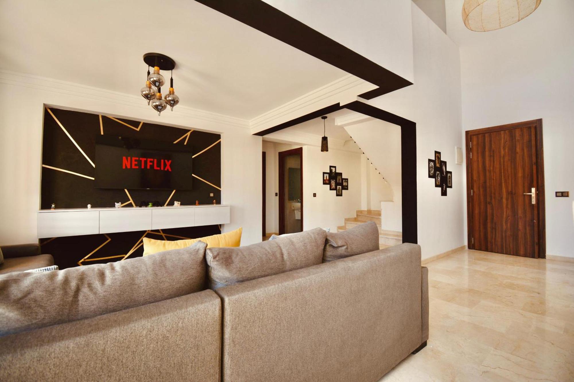New Duplex- M Avenue , Swimming Pool , Fibre Optique Wifi , Parking , Gueliz Centre Apartment *