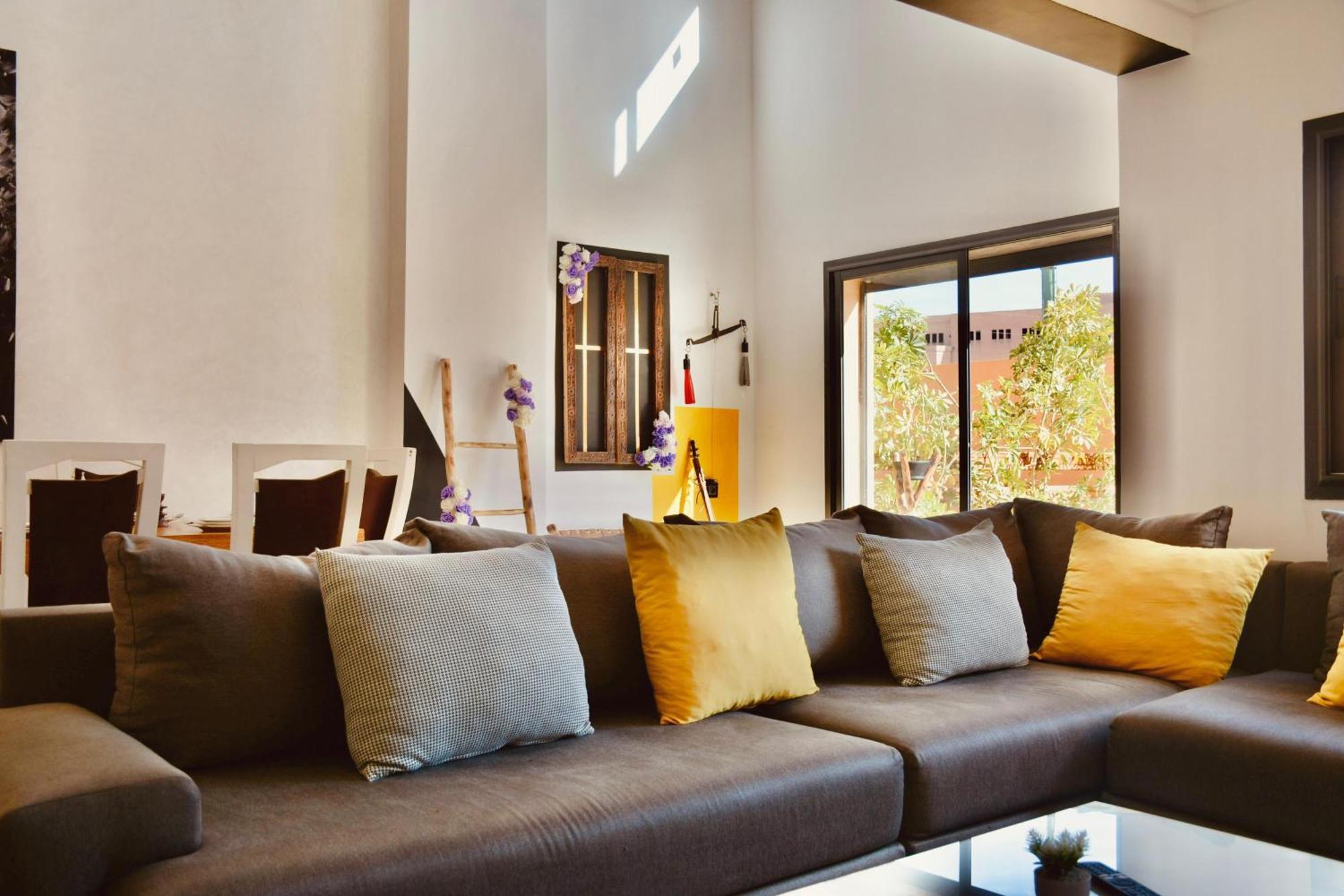 Apartment New Duplex- M Avenue , Swimming Pool , Fibre Optique Wifi , Parking , Gueliz Centre *