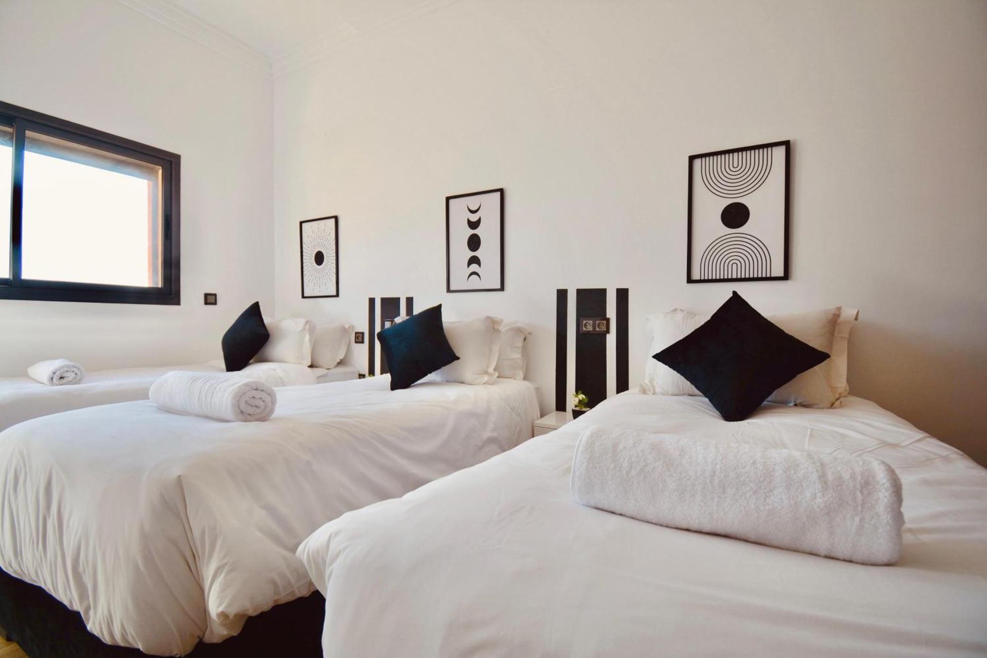 New Duplex- M Avenue , Swimming Pool , Fibre Optique Wifi , Parking , Gueliz Centre Apartment *