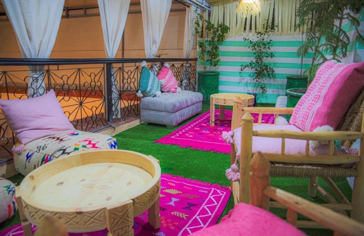 Riad Msholidays - Privatisé Jusqu'à 8 Personnes - Jacuzzi Marrakesh