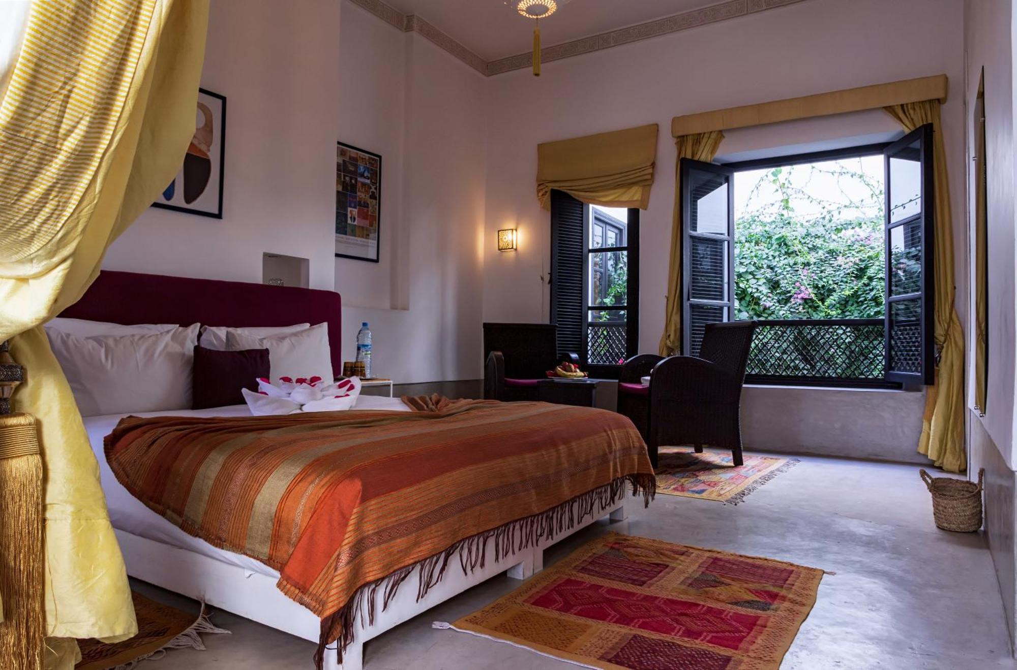 Sapphire & Riad 4*