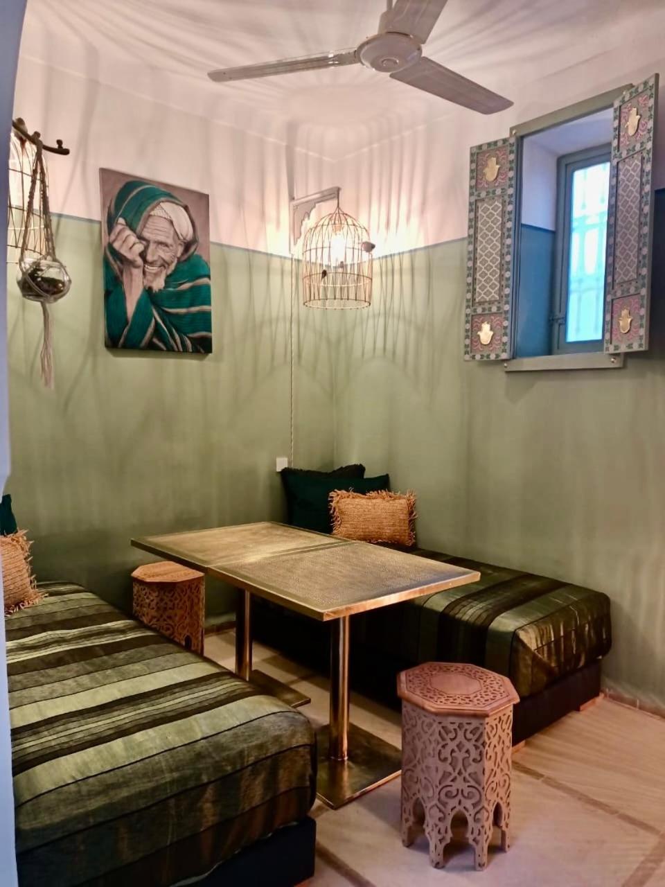 Hébergement de vacances Dar Dabakech, Proche Jemma El Fna, Souk, Centre Medina, Entier De 2 A 6 Personnes *