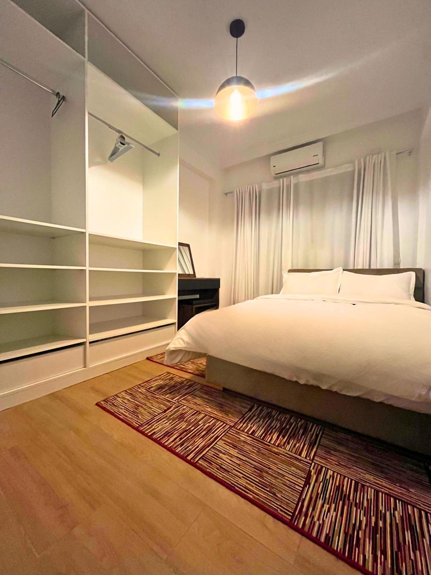 Le Modern Et Avec Piscine Et Parking Prive Apartamento *