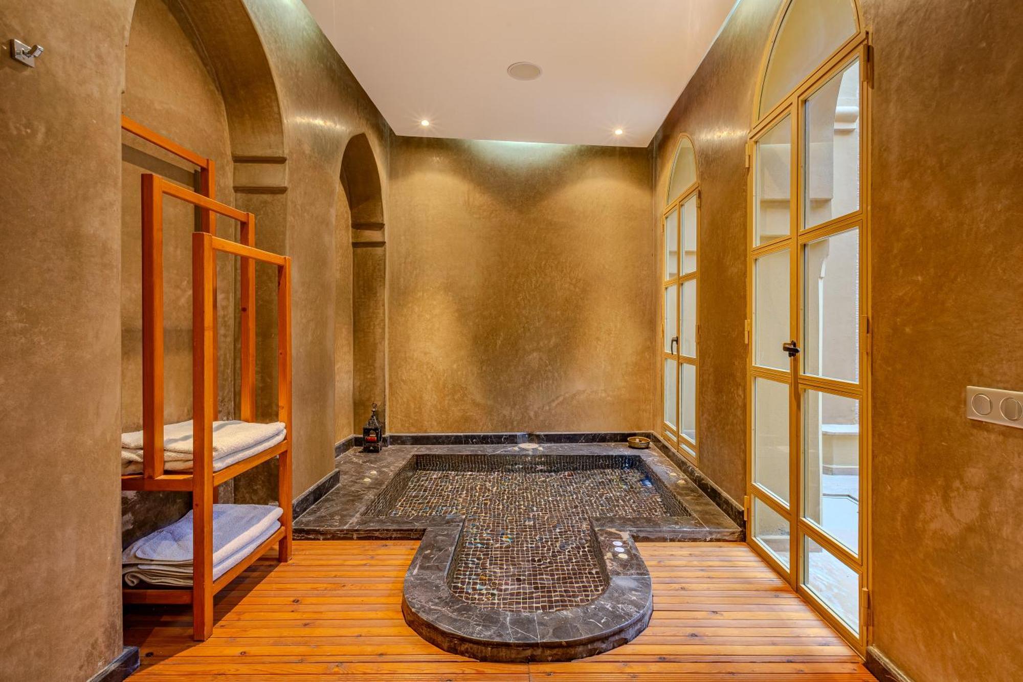 Authentique Front Golf Villa