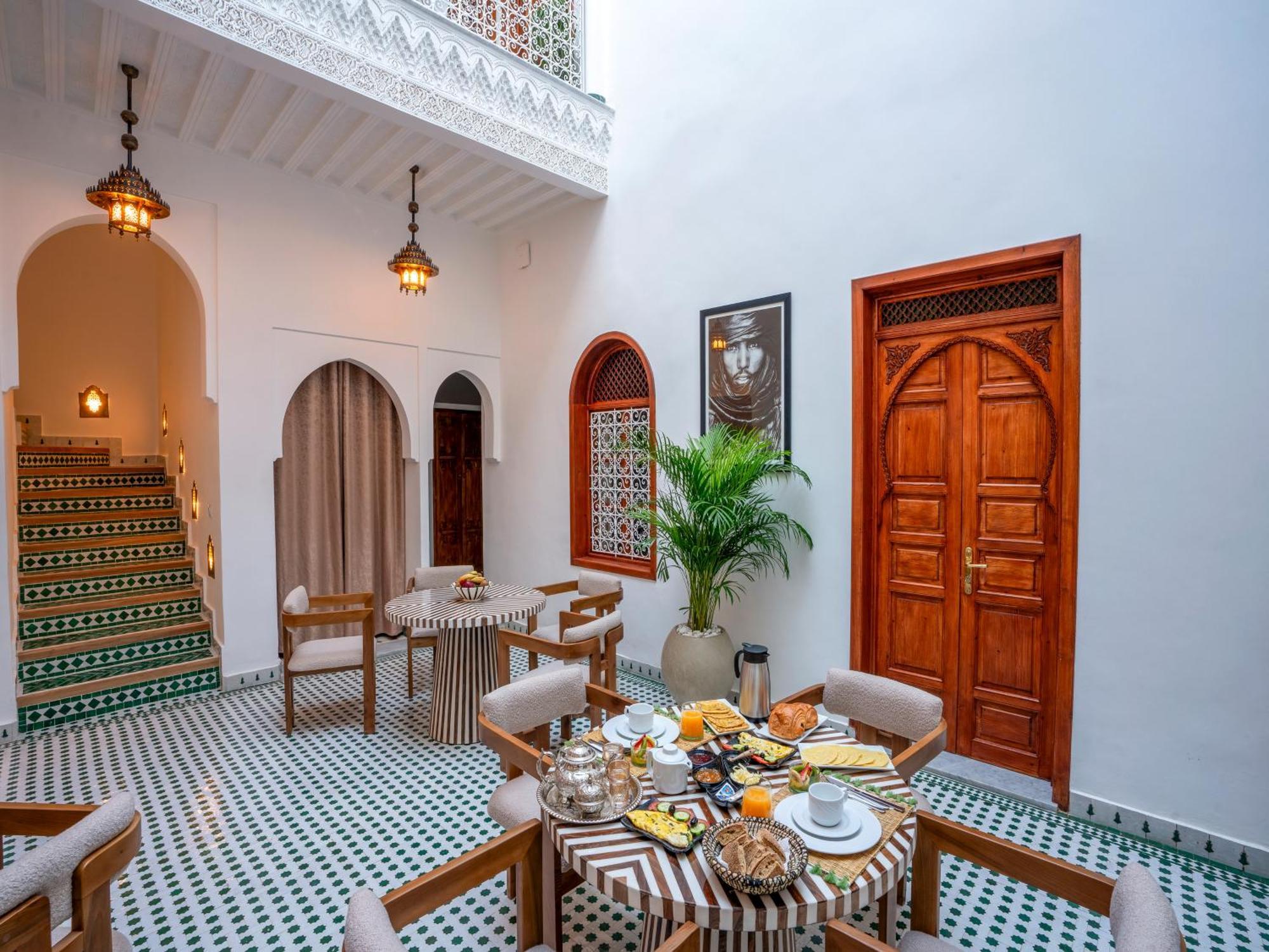 Dar Al-famila Hamam & *