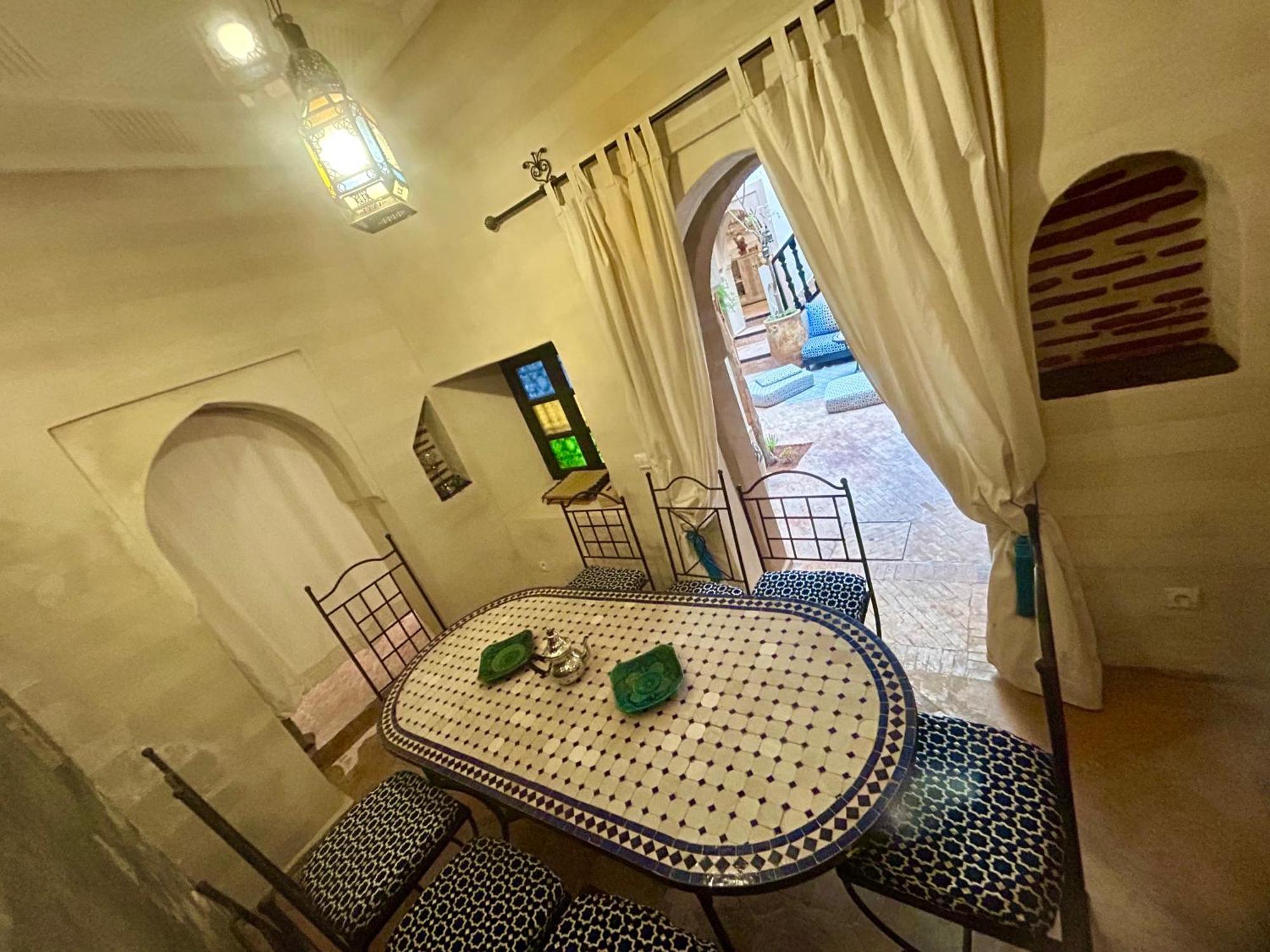 4 Avec Piscine Et Petit Dejeuner Marrakesh