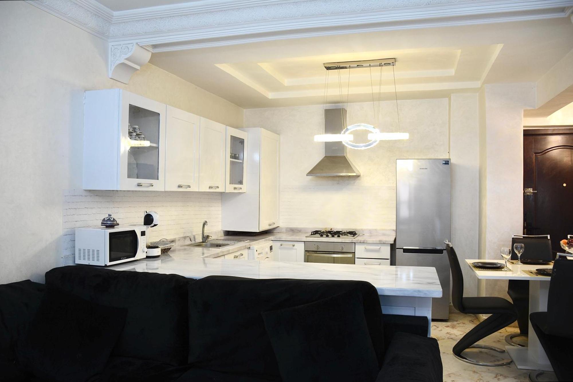 Stylish & Comfy Gem 5 Star Location Apartment