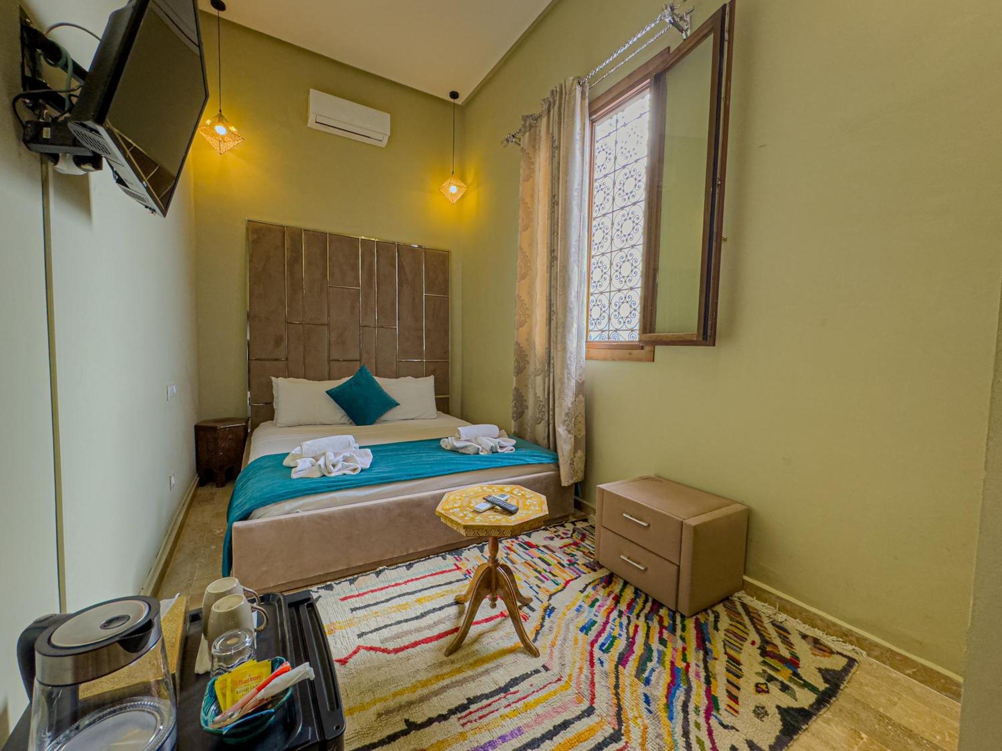 Azia Riad