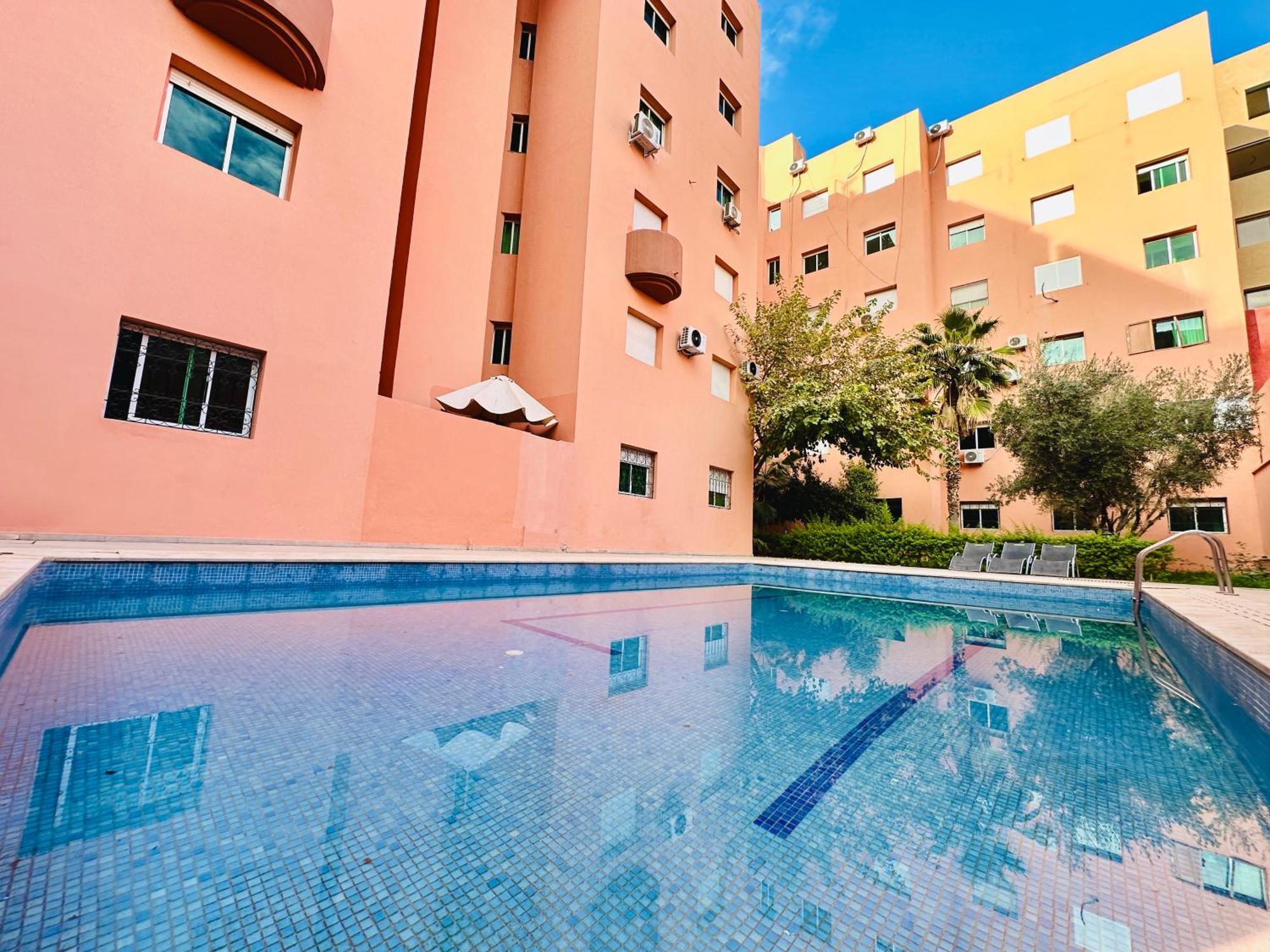F3 De Luxe A Gueliz - 5 Min De La Gare - Piscine, Wifi, Parking Au Coeur De Marrakech Apartment