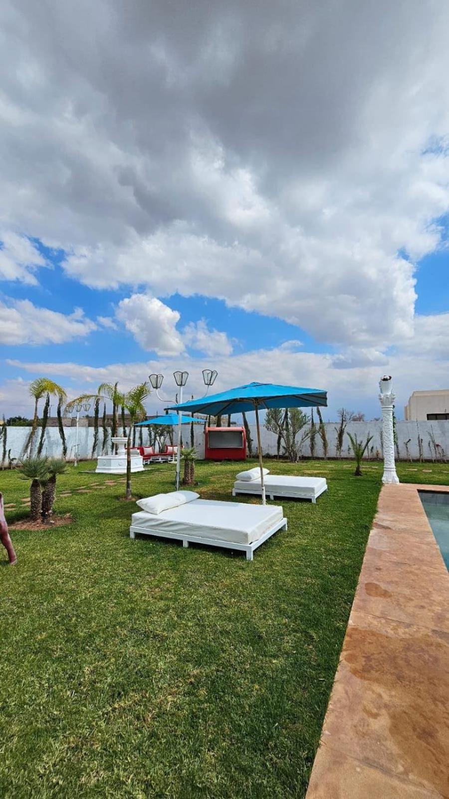Luxury 5 Bedroom Large