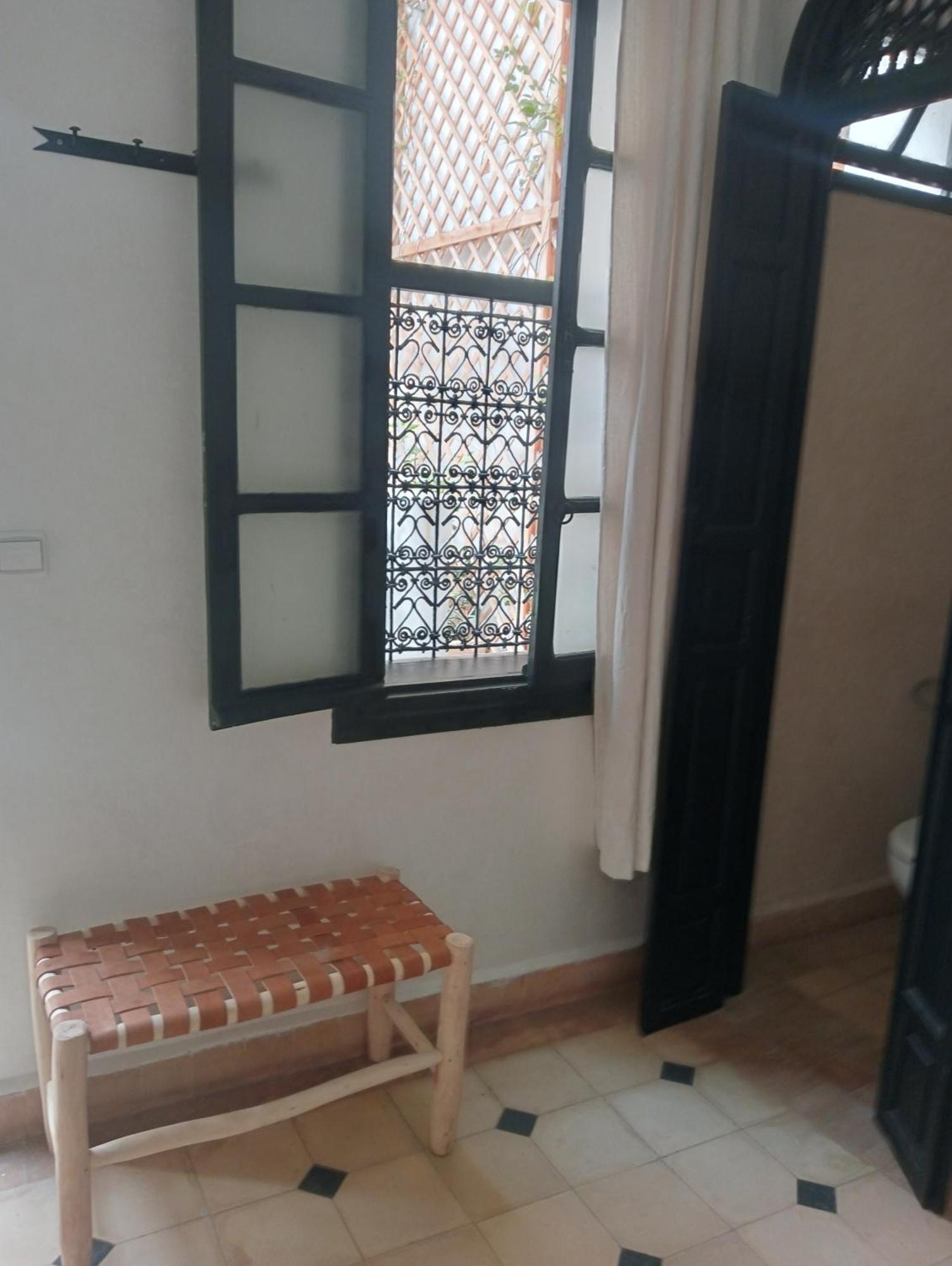 Le De L'etoile Ocre - Cotg Riad