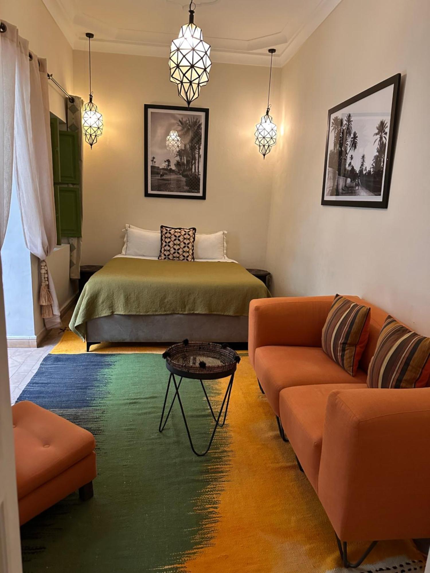 Dar Adal Exclusivite 2 A 6 Personnes Petit Dejeuner Compris Place Jemaa El Fna Bed & Breakfast