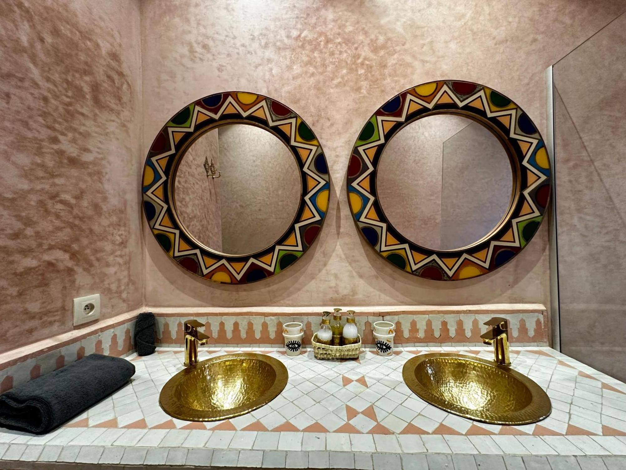 Assouel Et By La Siredrah Riad