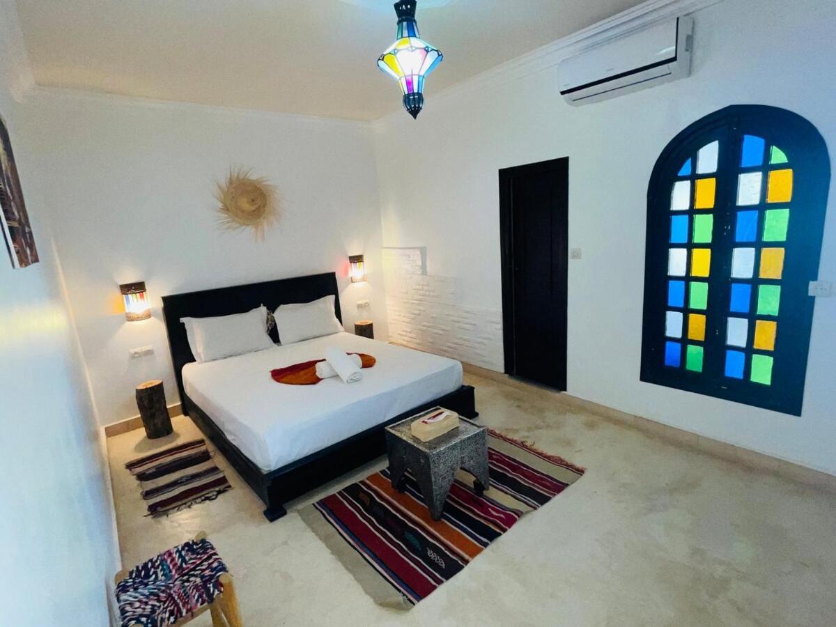 Run Marine, Elegant Private In Marrakech With Heated Pool Option Villa