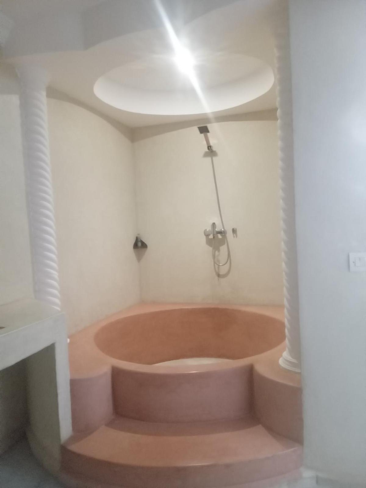 Run Marine, Elegant Private In Marrakech With Heated Pool Option Villa *
