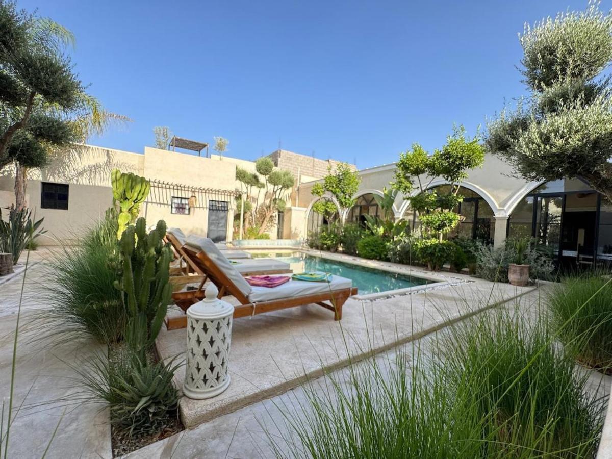 Run Marine, Elegant Private In Marrakech With Heated Pool Option Villa *