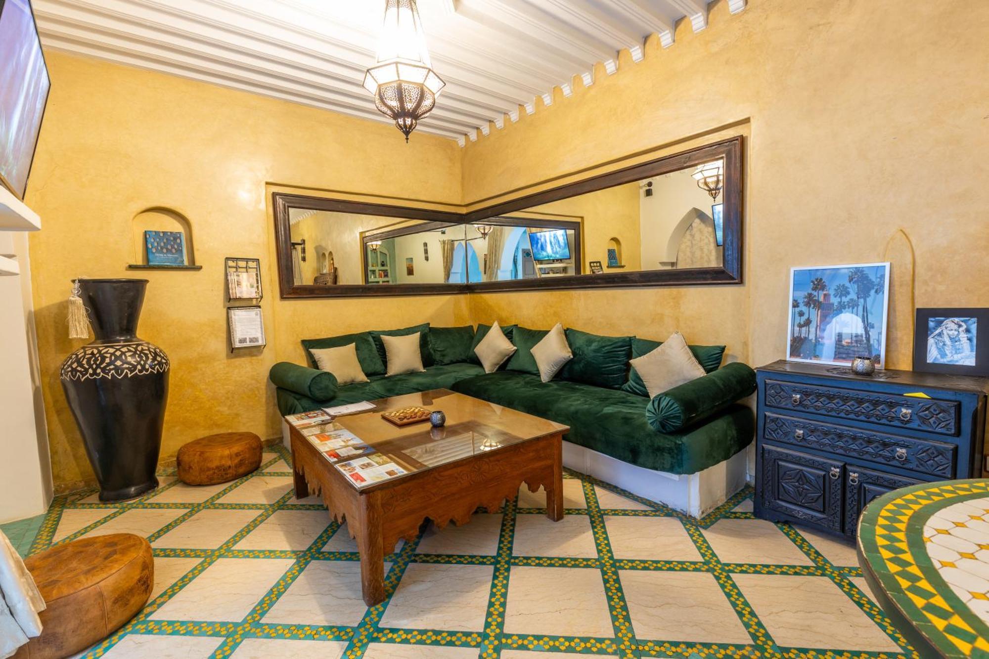 Aicha Marrakech Riad 3*