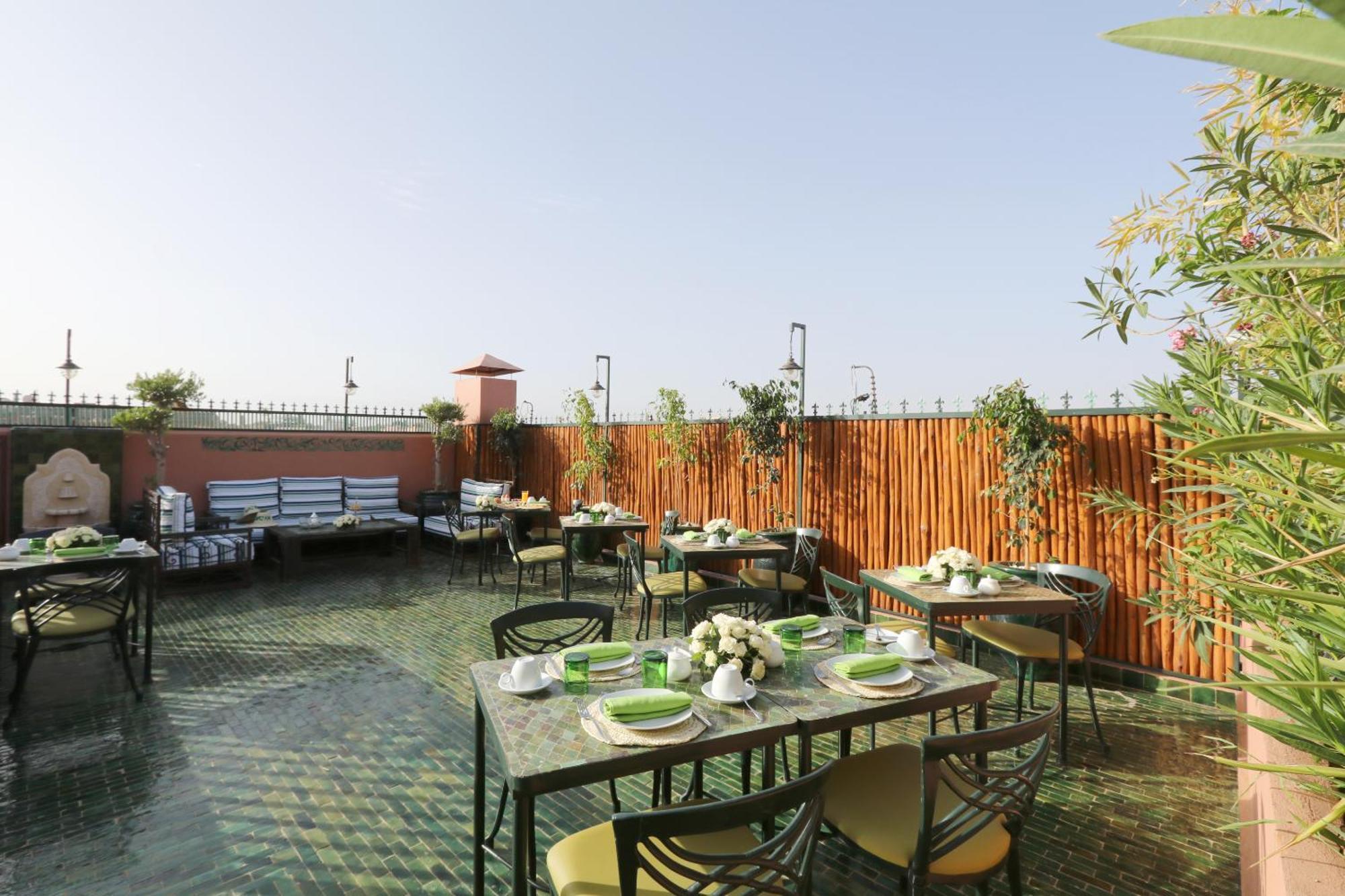 Wazani Square & Bed & Breakfast 3*