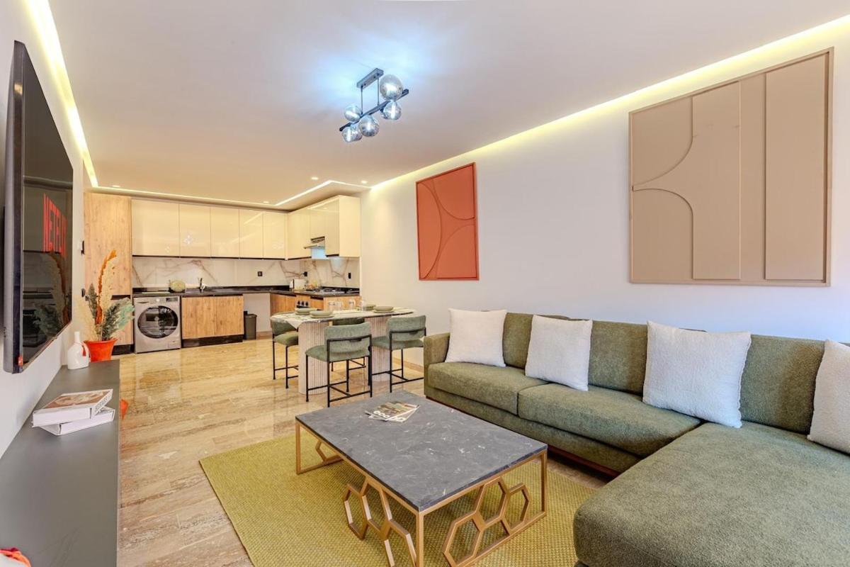 Large Elegant 2br In Gueliz