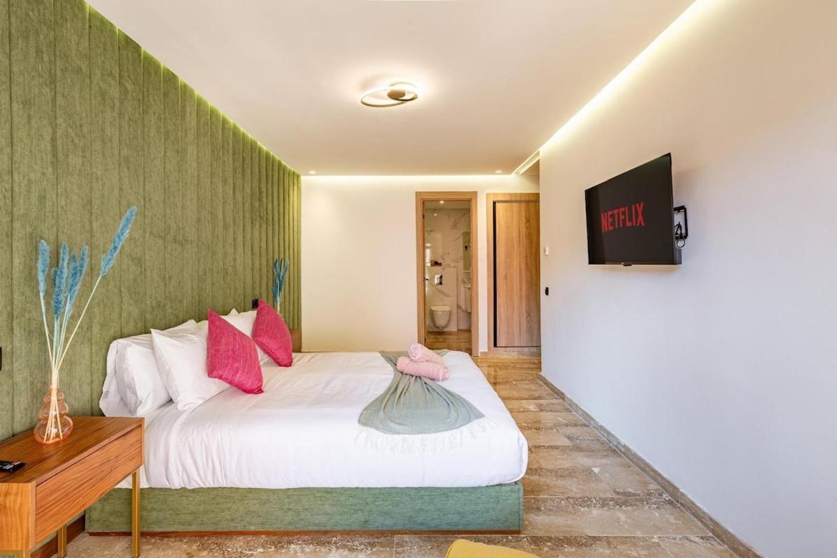 Large Elegant 2br In Gueliz