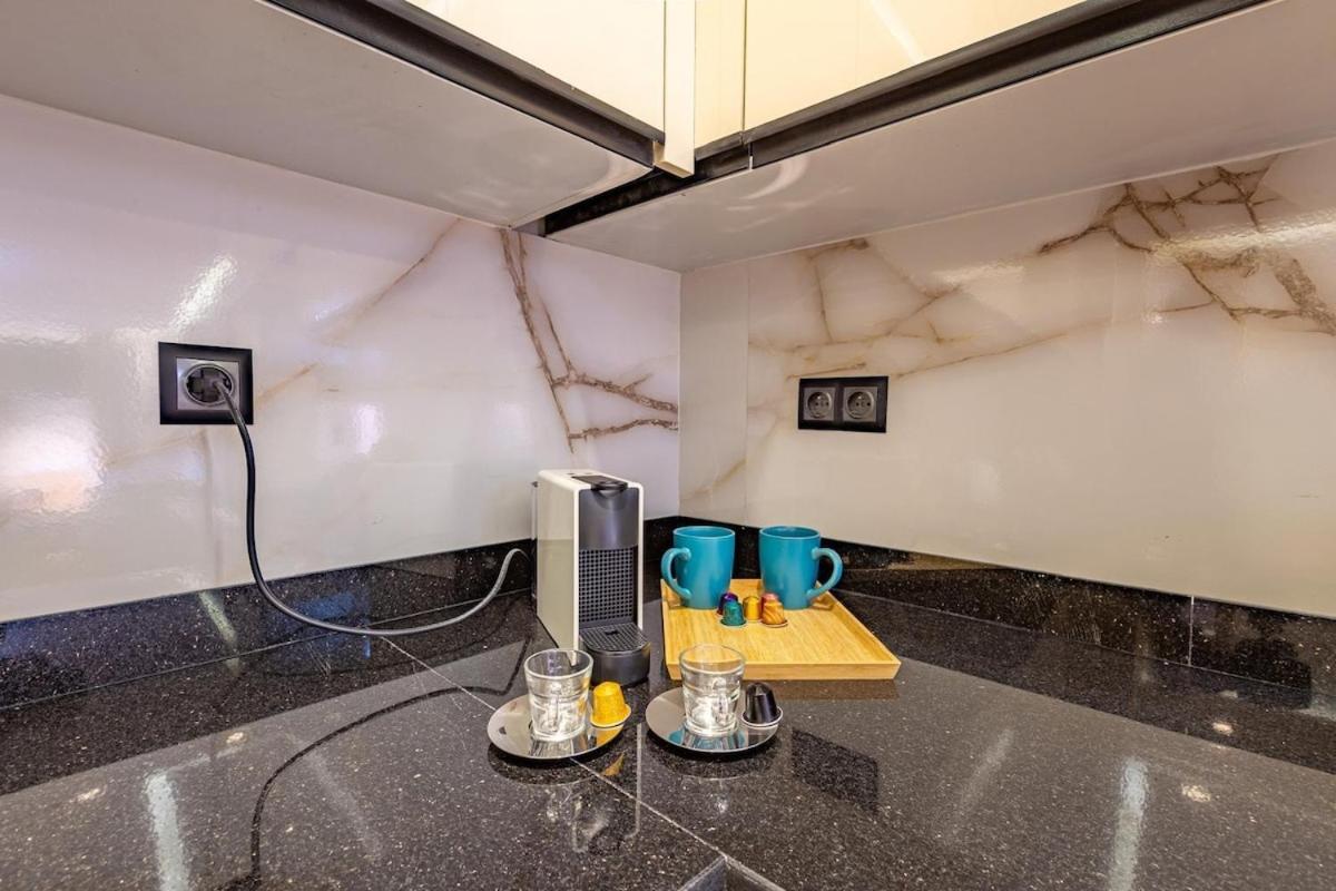 Large Elegant 2br In Gueliz *