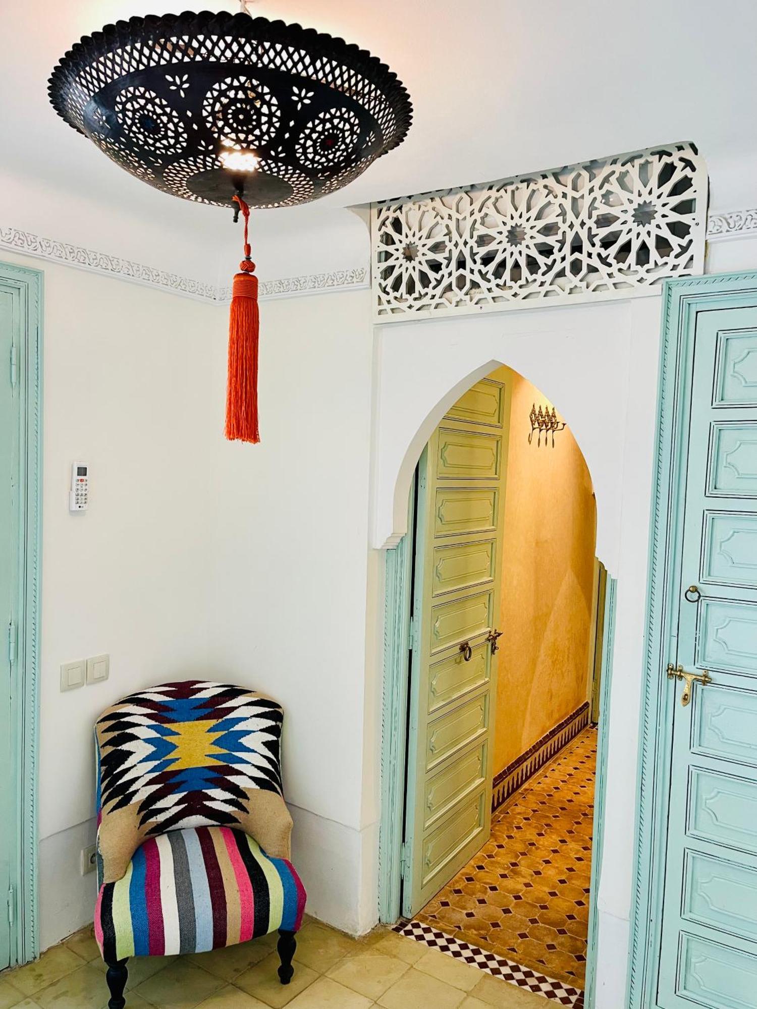 Assouel Et By La Siredrah Riad