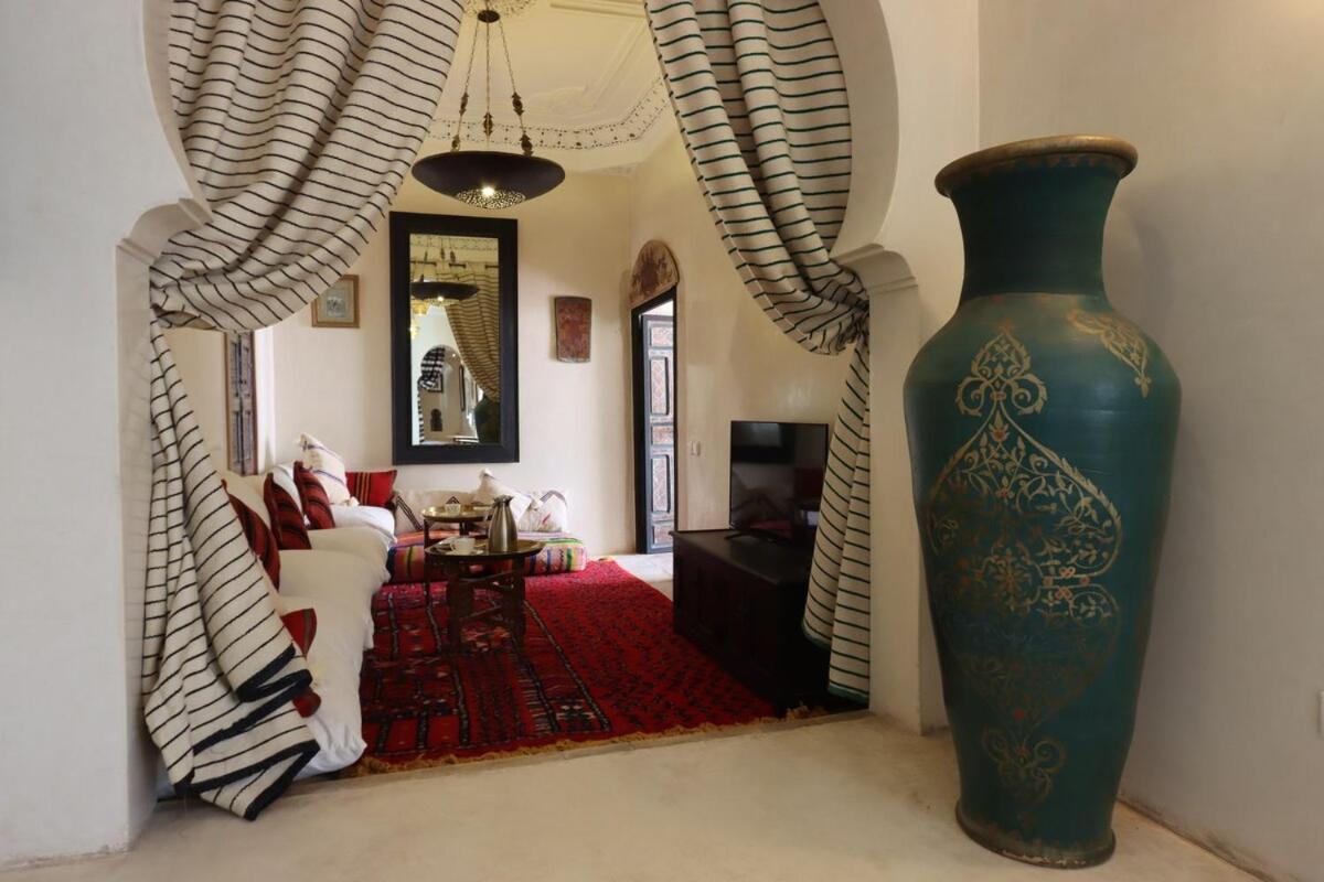 Dar Lysis Private With Pool And Breakfasts * Marraquexe