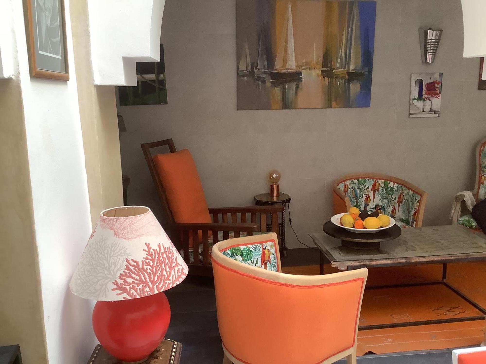 Dom,luxueuse Maison D'artiste
