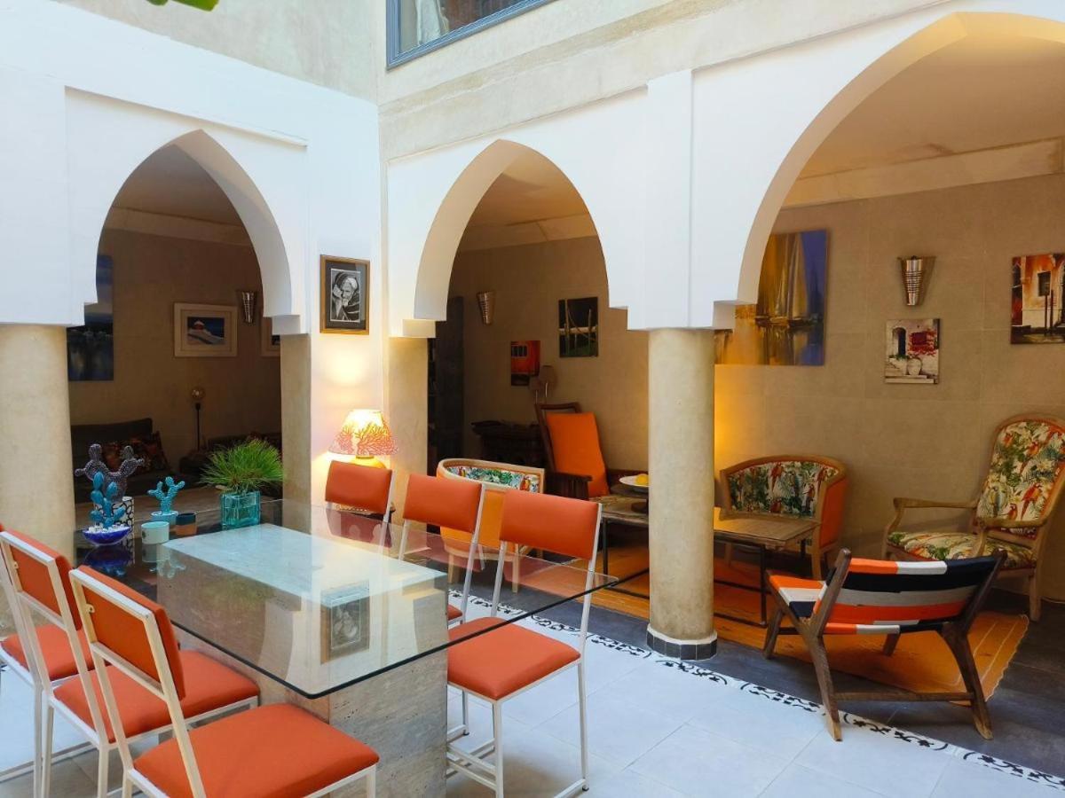 Dom,luxueuse Maison D'artiste