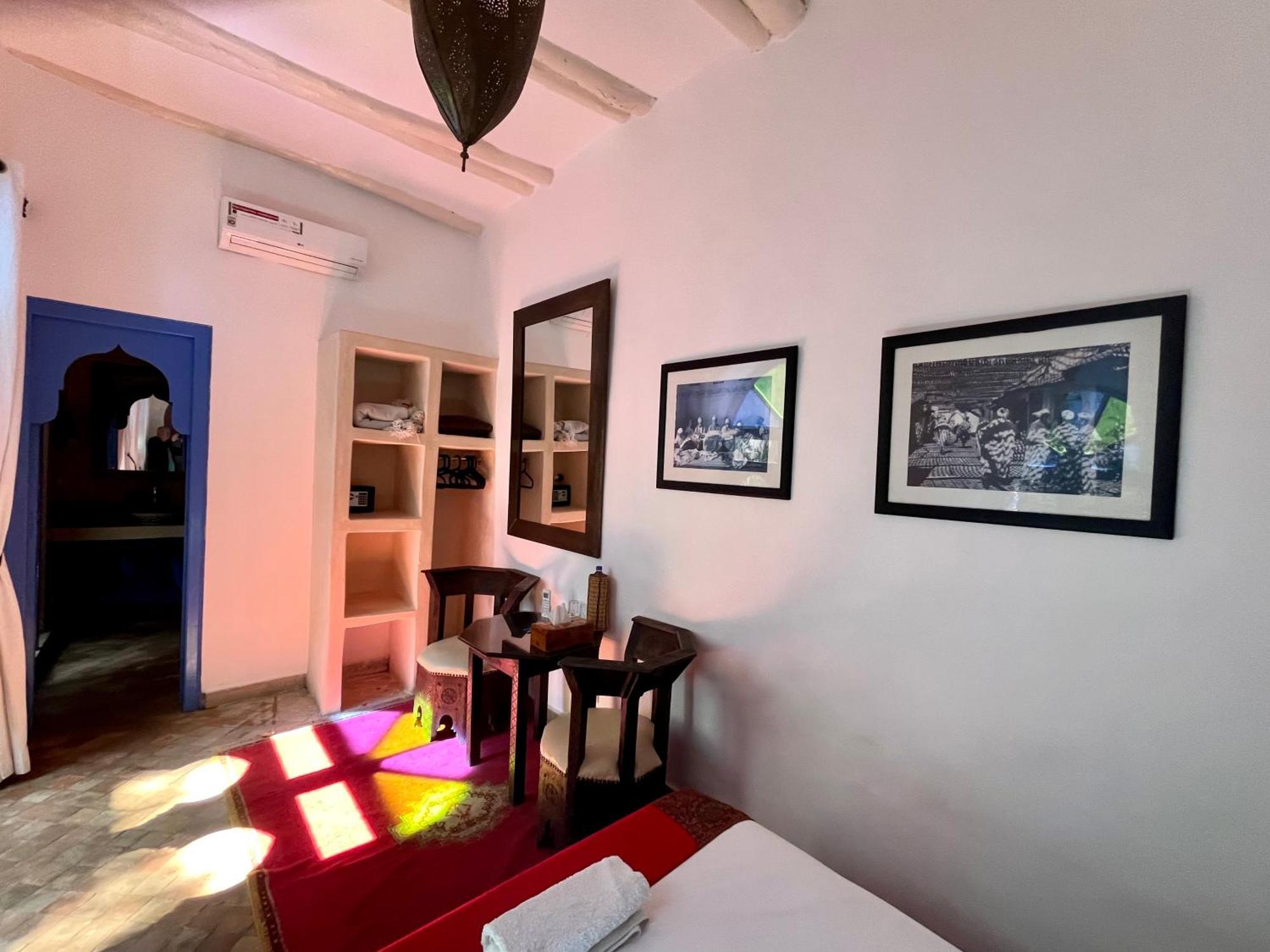 Chameleon Riad *