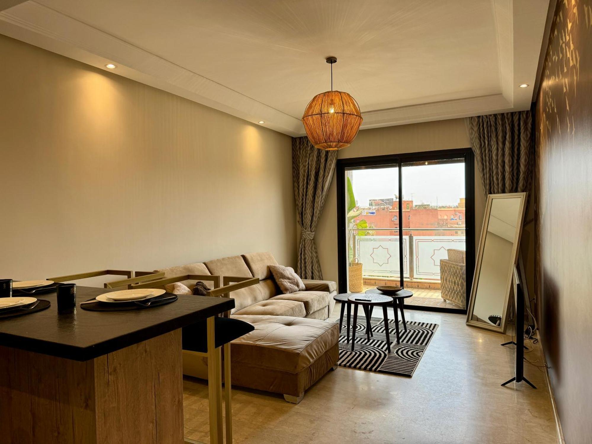 Grand T2, Terrasse Au Coeur De Gueliz Apartment *