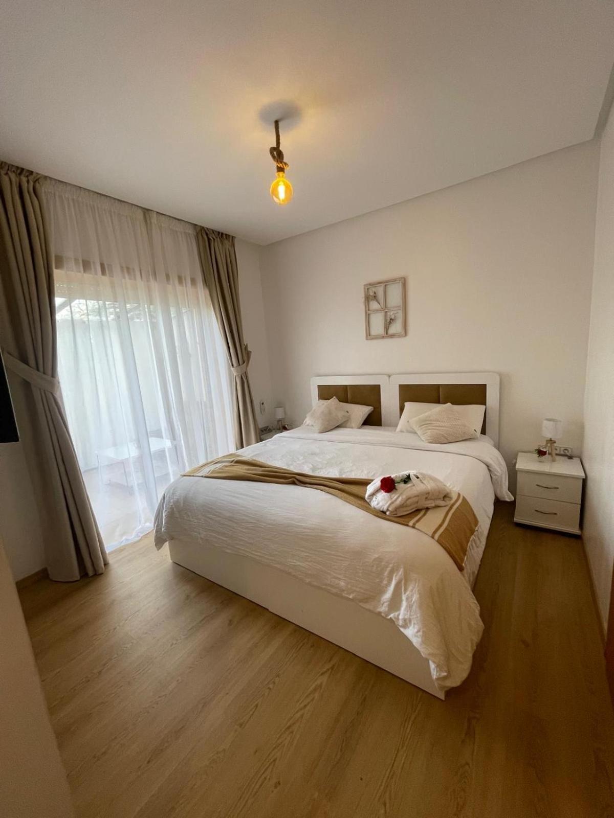 De Luxe Avec Jardin Vue Sur La Piscine Golf Securise 24h Sur 24 A 5 Minutes De L Aeroport Marraquexe