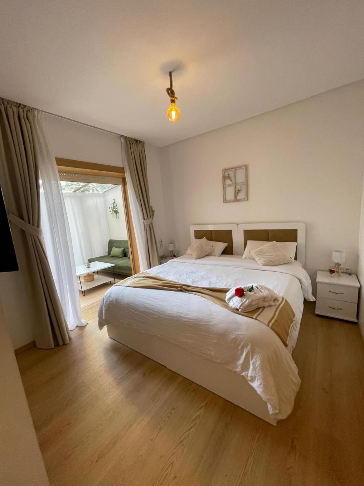 Apartamento De Luxe Avec Jardin Vue Sur La Piscine Golf Securise 24h Sur 24 A 5 Minutes De L Aeroport