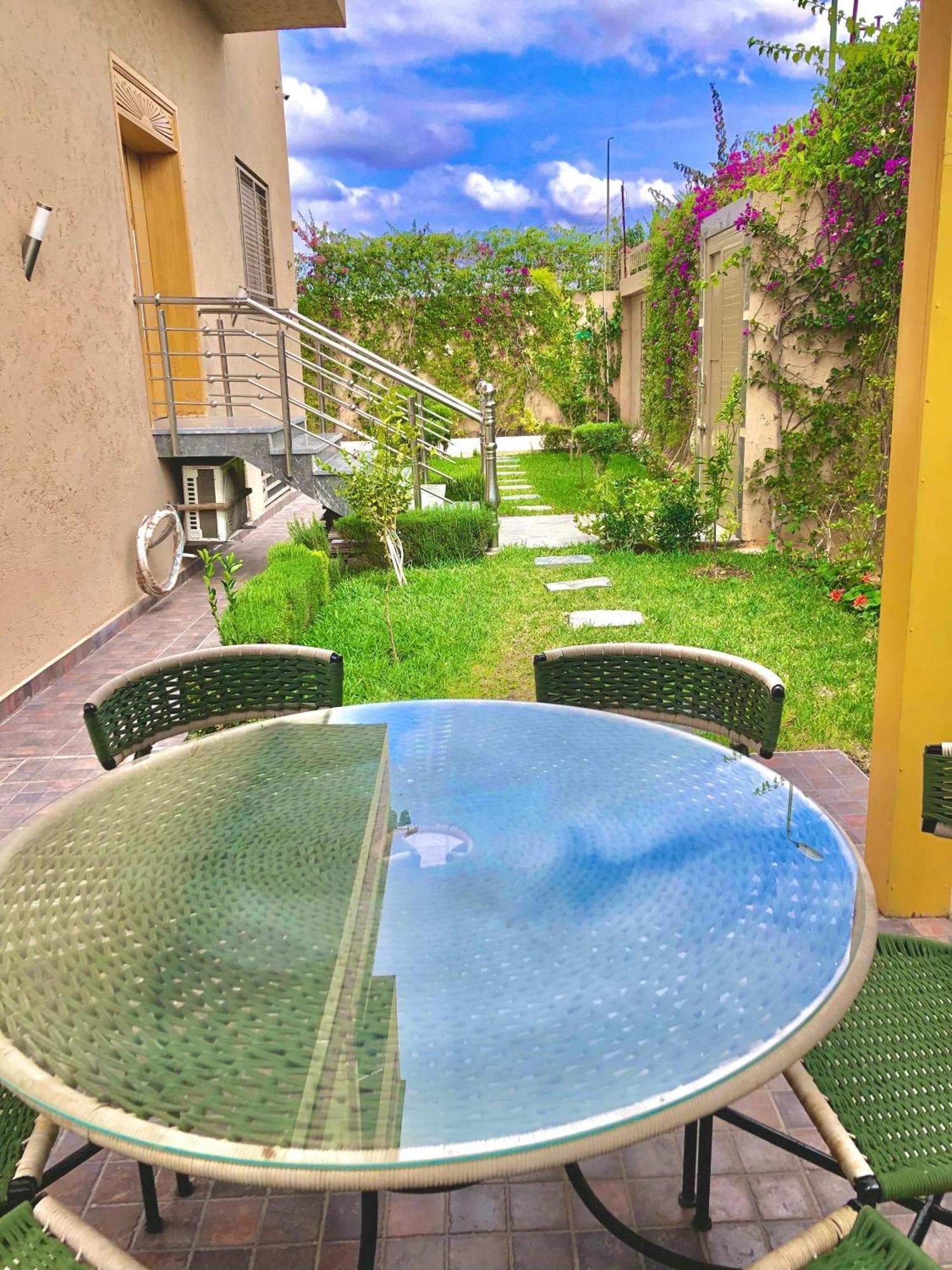 Apartment Sara, Superbe Avec Jardin Et Piscine Privee